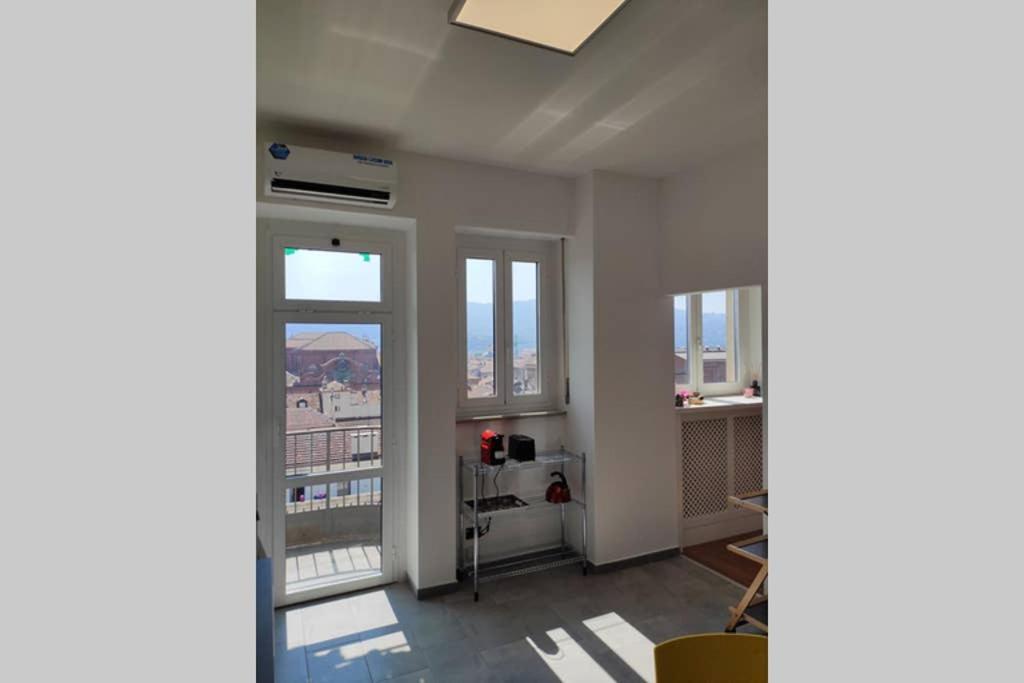 Apartamento Una Finestra Sui Tetti Di Torino Exterior foto