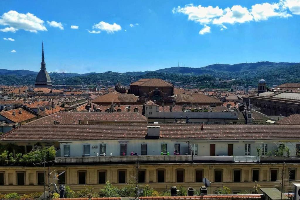 Apartamento Una Finestra Sui Tetti Di Torino Exterior foto