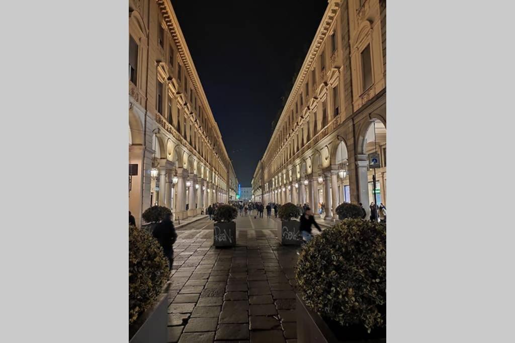 Apartamento Una Finestra Sui Tetti Di Torino Exterior foto