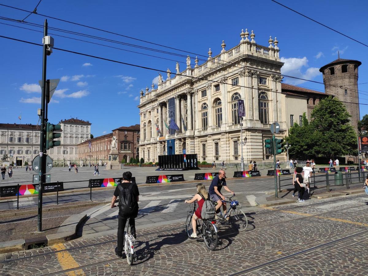 Apartamento Una Finestra Sui Tetti Di Torino Exterior foto