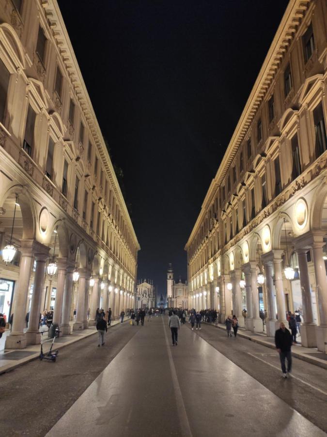 Apartamento Una Finestra Sui Tetti Di Torino Exterior foto