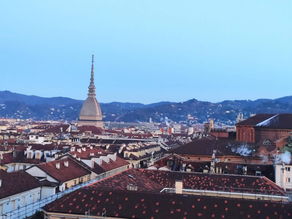 Apartamento Una Finestra Sui Tetti Di Torino Exterior foto