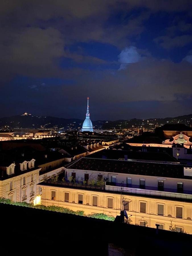 Apartamento Una Finestra Sui Tetti Di Torino Exterior foto